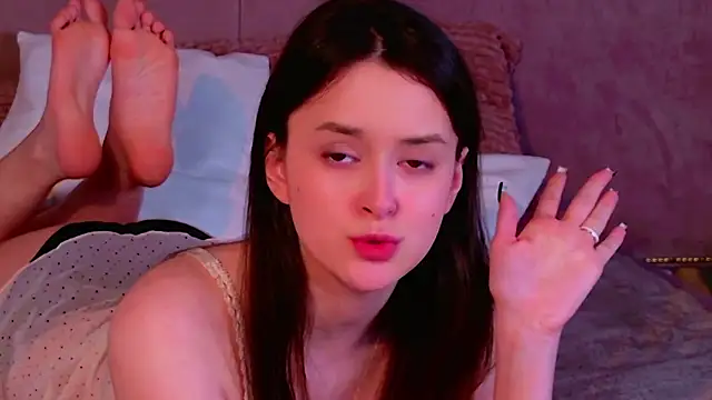 Snapshot of EvaSwen chatting on January 19, 2026, 8:51 am EvaSwen online show from January 19, 2026, 8:51 am