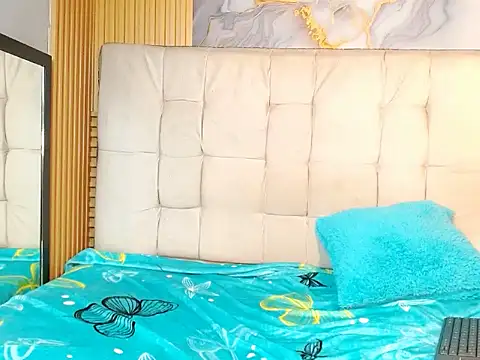 Snapshot of martinasmith303av chatting on October 24, 2025, 1:18 pm martinasmith303av online show from October 24, 2025, 1:18 pm