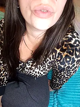 Snapshot of Amarteverdaderamente chatting on April 10, 2026, 3:01 am Amarteverdaderamente online show from April 10, 2026, 3:01 am