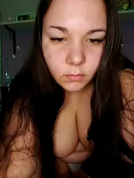 Snapshot of Flora66666 chatting on November 19, 2025, 2:39 pm Flora66666 online show from November 19, 2025, 2:39 pm