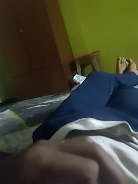 Snapshot of Hhhggghrrr3219 chatting on September 29, 2025, 1:05 pm Hhhggghrrr3219 online show from September 29, 2025, 1:05 pm