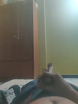 Snapshot of Hhhggghrrr3219 chatting on February 24, 2026, 6:39 pm Hhhggghrrr3219 online show from February 24, 2026, 6:39 pm