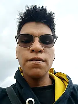Snapshot of Damian-1-5 chatting on October 4, 2025, 8:07 pm Damian-1-5 online show from October 4, 2025, 8:07 pm