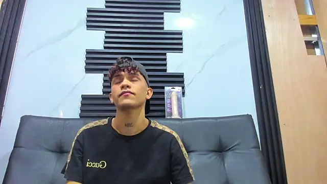 milo crave online show from October 7, 2025, 12:57 pm