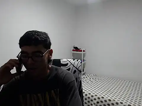 Snapshot of candyhunter chatting on March 7, 2026, 3:03 am candyhunter online show from March 7, 2026, 3:03 am