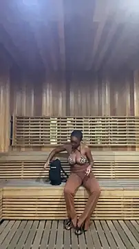 tia   fox online show from November 20, 2025, 1:44 pm