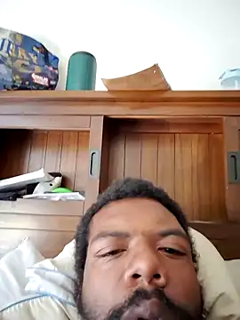 Snapshot of MrBigDickShow chatting on October 27, 2025, 4:33 pm MrBigDickShow online show from October 27, 2025, 4:33 pm