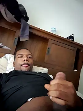 Snapshot of MrBigDickShow chatting on November 19, 2025, 3:45 pm MrBigDickShow online show from November 19, 2025, 3:45 pm