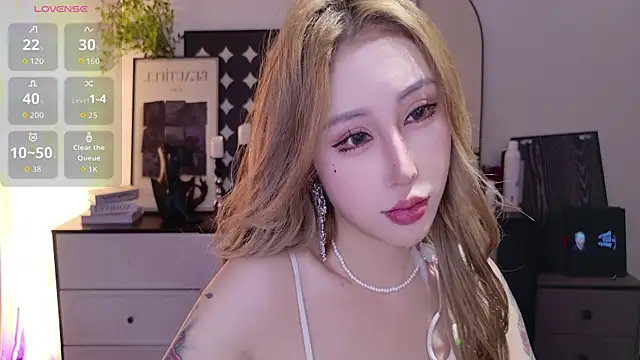 Snapshot of funnygirl0929 chatting on December 17, 2025, 4:02 pm funnygirl0929 online show from December 17, 2025, 4:02 pm