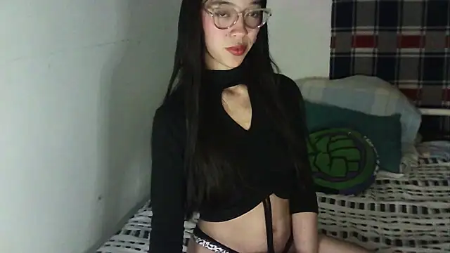 Mikha Ela online show from November 1, 2025, 4:03 am