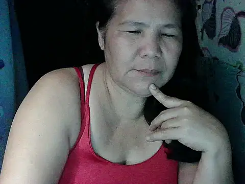 Snapshot of milagrose_rose chatting on March 26, 2026, 6:35 pm milagrose rose online show from March 26, 2026, 6:35 pm