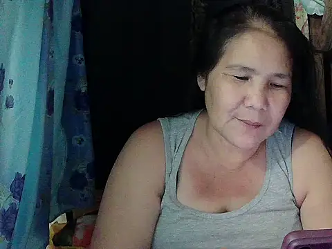 Snapshot of milagrose_rose chatting on April 1, 2026, 11:55 am milagrose rose online show from April 1, 2026, 11:55 am