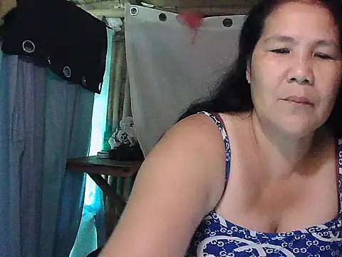 Snapshot of milagrose_rose chatting on April 7, 2026, 10:20 pm milagrose rose online show from April 7, 2026, 10:20 pm