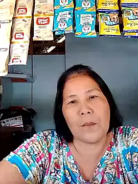 Snapshot of milagrose_rose chatting on April 24, 2026, 3:20 am milagrose rose online show from April 24, 2026, 3:20 am