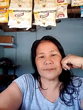 Snapshot of milagrose_rose chatting on April 28, 2026, 5:56 am milagrose rose online show from April 28, 2026, 5:56 am