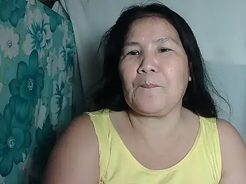 Snapshot of milagrose_rose chatting on May 3, 2026, 12:49 am milagrose rose online show from May 3, 2026, 12:49 am