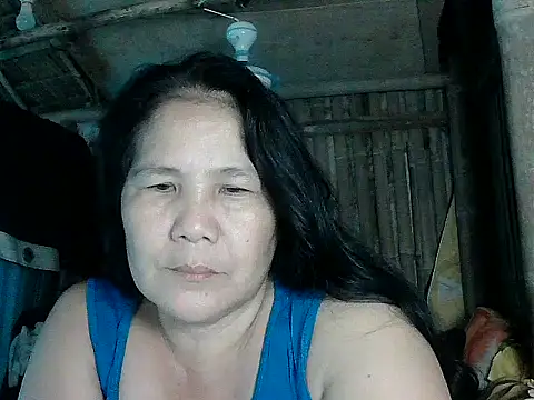 Snapshot of milagrose_rose chatting on May 4, 2026, 1:29 pm milagrose rose online show from May 4, 2026, 1:29 pm