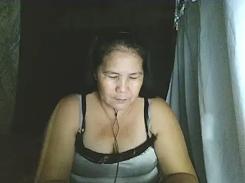 Snapshot of milagrose_rose chatting on May 23, 2026, 11:25 am milagrose rose online show from May 23, 2026, 11:25 am