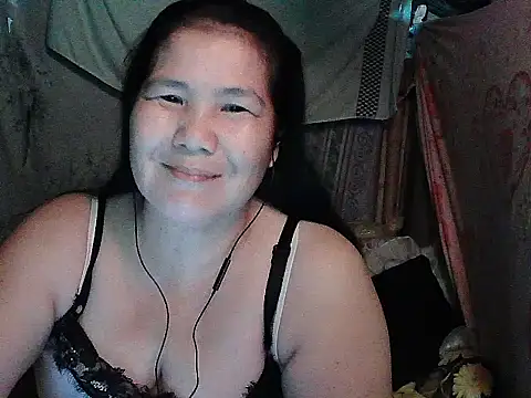 Snapshot of milagrose_rose chatting on May 27, 2026, 2:47 pm milagrose rose online show from May 27, 2026, 2:47 pm