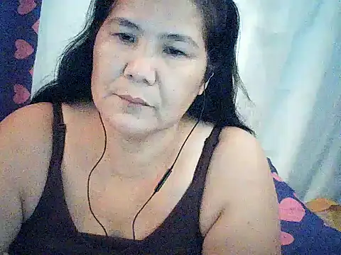 Snapshot of milagrose_rose chatting on June 15, 2026, 11:40 pm milagrose rose online show from June 15, 2026, 11:40 pm