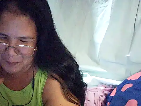 Snapshot of milagrose_rose chatting on June 24, 2026, 8:13 am milagrose rose online show from June 24, 2026, 8:13 am