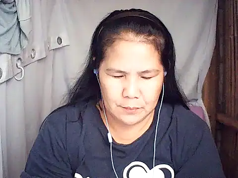Snapshot of milagrose_rose chatting on July 10, 2026, 1:58 pm milagrose rose online show from July 10, 2026, 1:58 pm