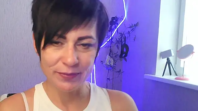 Snapshot of Ashley_Brookss chatting on November 10, 2025, 10:58 am Ashley Brookss online show from November 10, 2025, 10:58 am