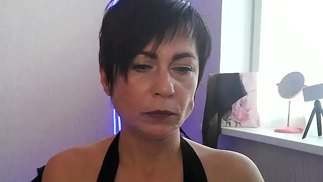 Snapshot of Ashley_Brookss chatting on November 11, 2025, 9:42 am Ashley Brookss online show from November 11, 2025, 9:42 am