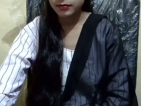 Snapshot of Shazi_1 chatting on November 9, 2025, 2:26 pm Shazi 1 online show from November 9, 2025, 2:26 pm