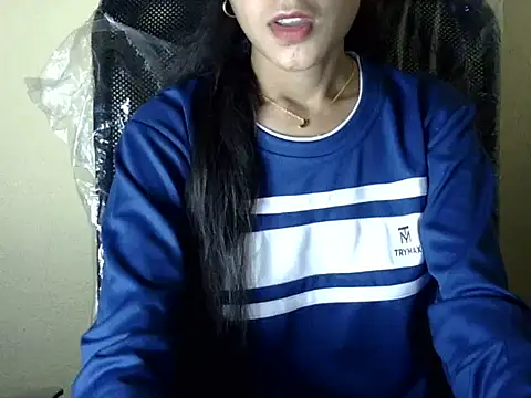 Snapshot of Shazi_1 chatting on December 3, 2025, 5:22 pm Shazi 1 online show from December 3, 2025, 5:22 pm