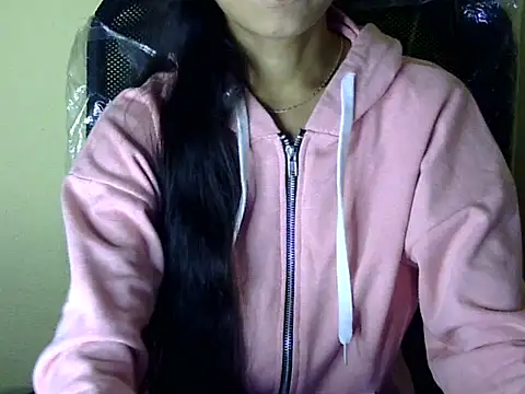 Snapshot of Shazi_1 chatting on December 17, 2025, 2:23 pm Shazi 1 online show from December 17, 2025, 2:23 pm