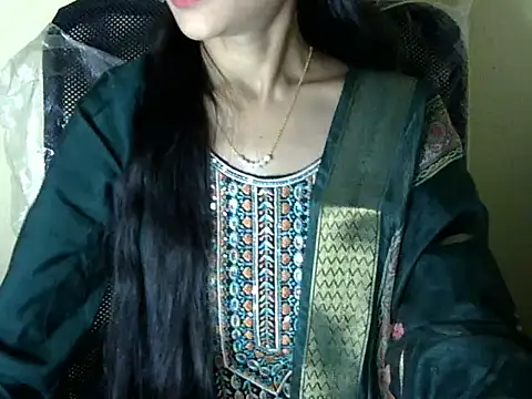 Snapshot of Shazi_1 chatting on December 19, 2025, 2:24 pm Shazi 1 online show from December 19, 2025, 2:24 pm