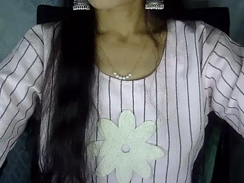 Snapshot of Shazi_1 chatting on February 13, 2026, 2:46 pm Shazi 1 online show from February 13, 2026, 2:46 pm