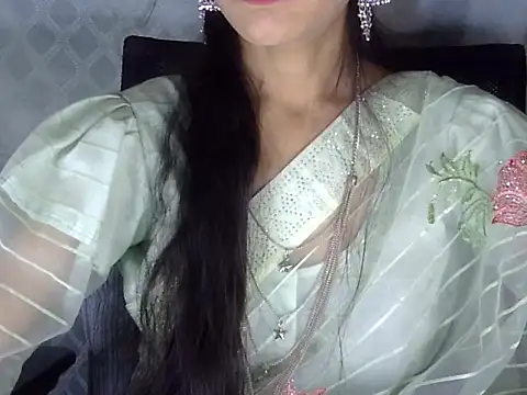 Snapshot of Shazi_1 chatting on February 14, 2026, 2:58 pm Shazi 1 online show from February 14, 2026, 2:58 pm