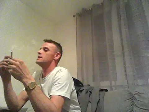 Snapshot of shorty-phat chatting on November 13, 2025, 1:04 am shorty-phat online show from November 13, 2025, 1:04 am