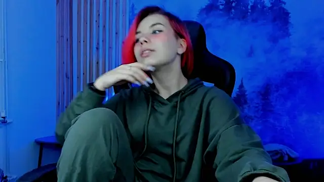 MarcelineChi online show from November 13, 2025, 5:06 am