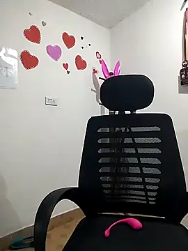 Valentina Squirt- online show from October 8, 2025, 9:40 am