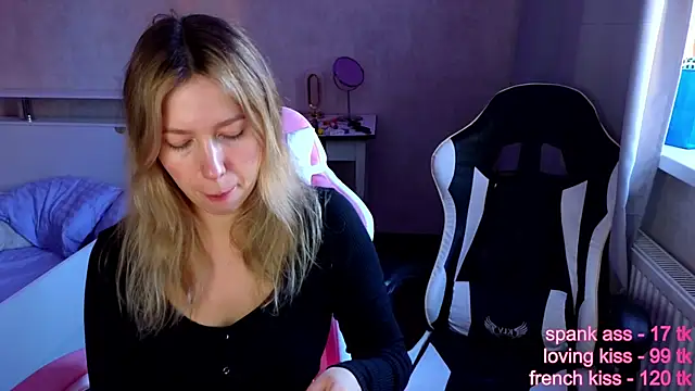 stefany and bettany online show from November 15, 2025, 10:45 am