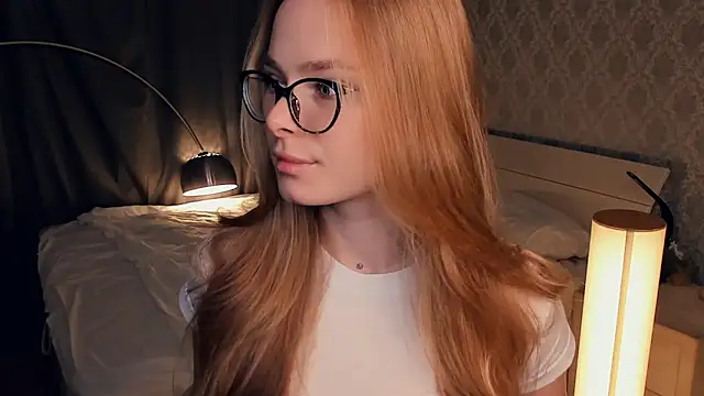 LibbyVenzeio online show from October 24, 2025, 7:05 am