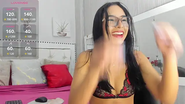 Snapshot of Luciaoregon chatting on March 3, 2026, 12:55 pm Luciaoregon online show from March 3, 2026, 12:55 pm