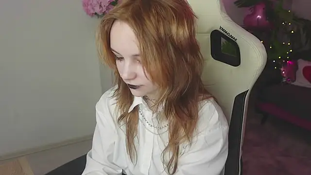 Snapshot of Staymonica chatting on February 10, 2026, 1:37 pm Staymonica online show from February 10, 2026, 1:37 pm