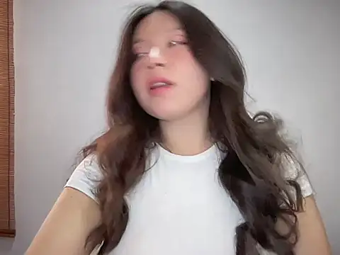 Rachel James   online show from November 30, 2025, 6:01 pm