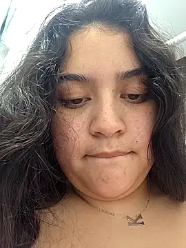 Khloekiss online show from October 18, 2025, 5:54 am