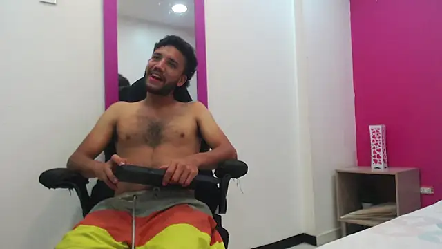 Snapshot of Juan_FelipeX01 chatting on October 7, 2025, 3:31 pm Juan FelipeX01 online show from October 7, 2025, 3:31 pm