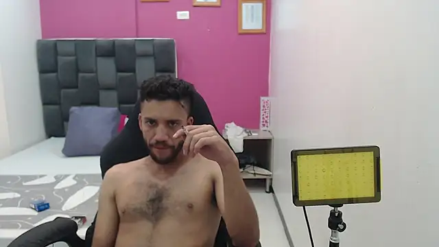 Snapshot of Juan_FelipeX01 chatting on October 17, 2025, 10:56 pm Juan FelipeX01 online show from October 17, 2025, 10:56 pm