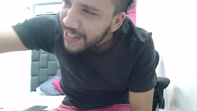 Snapshot of Juan_FelipeX01 chatting on October 22, 2025, 3:23 pm Juan FelipeX01 online show from October 22, 2025, 3:23 pm