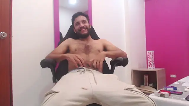 Snapshot of Juan_FelipeX01 chatting on November 13, 2025, 4:06 pm Juan FelipeX01 online show from November 13, 2025, 4:06 pm