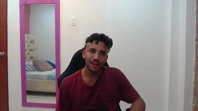 Snapshot of Juan_FelipeX01 chatting on February 28, 2026, 3:51 am Juan FelipeX01 online show from February 28, 2026, 3:51 am