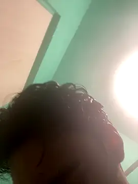 Snapshot of feetbooy chatting on December 17, 2025, 11:55 pm feetbooy online show from December 17, 2025, 11:55 pm