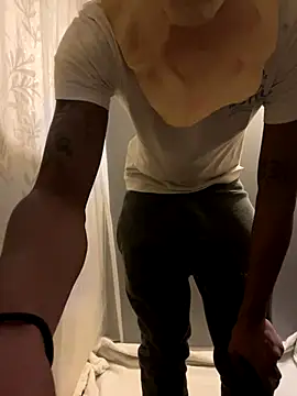 BbcLovesCompany online show from September 30, 2025, 2:05 am